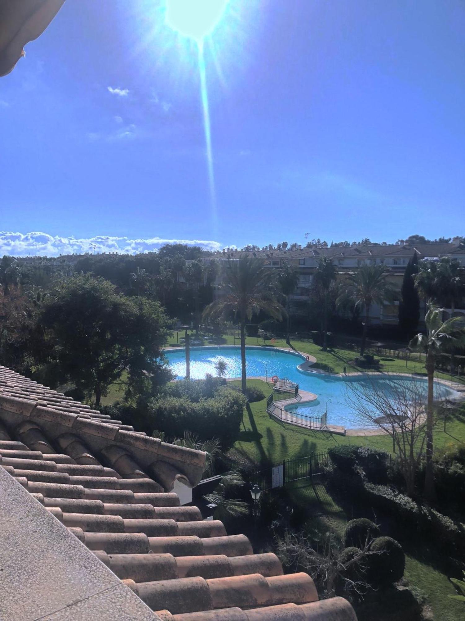 Puerto Bbanus Beaches And Marina, Playground The Rich & Famous, Is Only 1km Walk Away