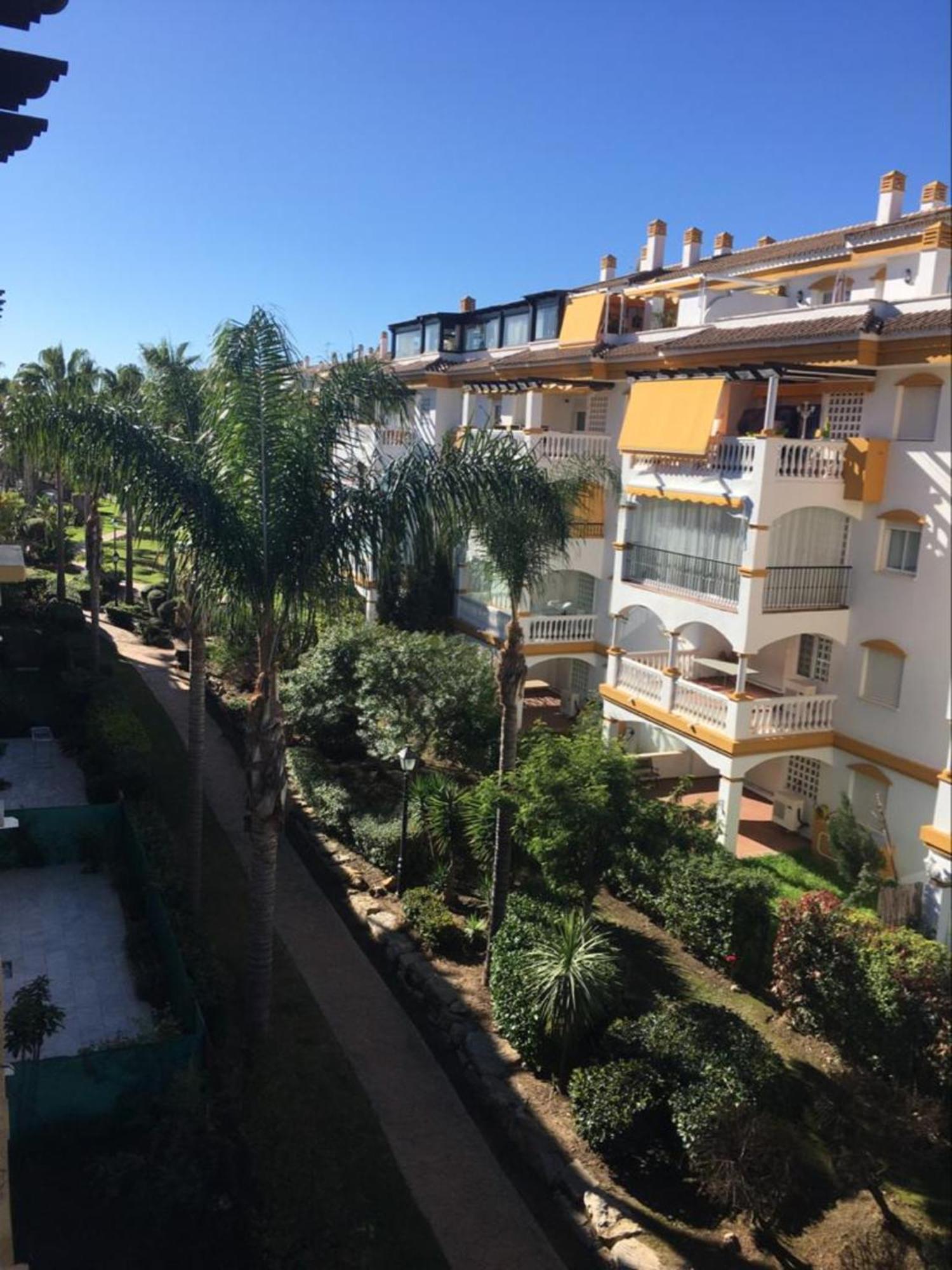 Appartement Puerto Bbanus Beaches And Marina, Playground The Rich & Famous, Is Only 1km Walk Away *